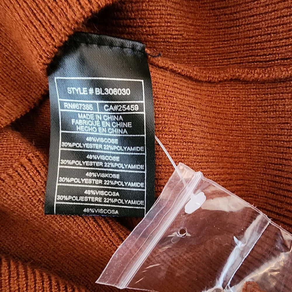 BB Dakota Steve Madden Burnt Orange Sweater Size Medium NWOT - Picture 4 of 4